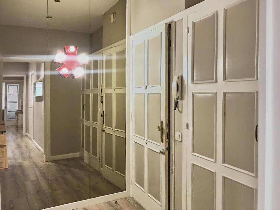 Magnificent 4 Bedroom In Eixample Apartament Barcelona
