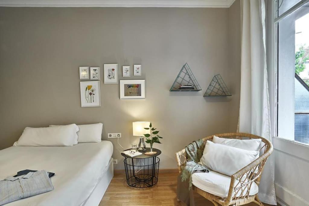 Apartament Magnificent 4 Bedroom In Eixample Barcelona
